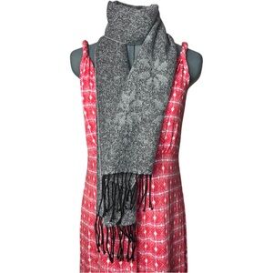 NWT Cejon Women's Gray Scarf Snowflake Pattern Heather Gray w/ fringe wrap scarf